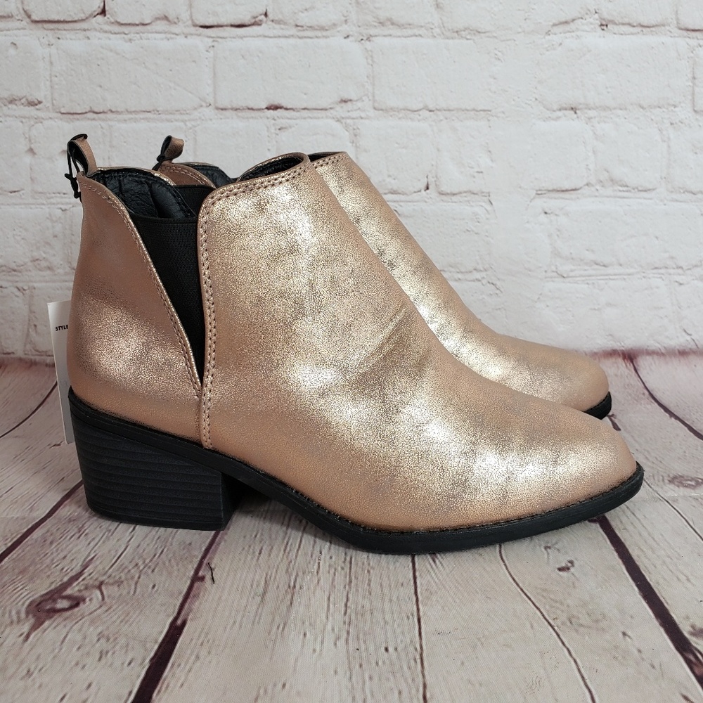 Via Rosa Rose Gold Ankle Booties